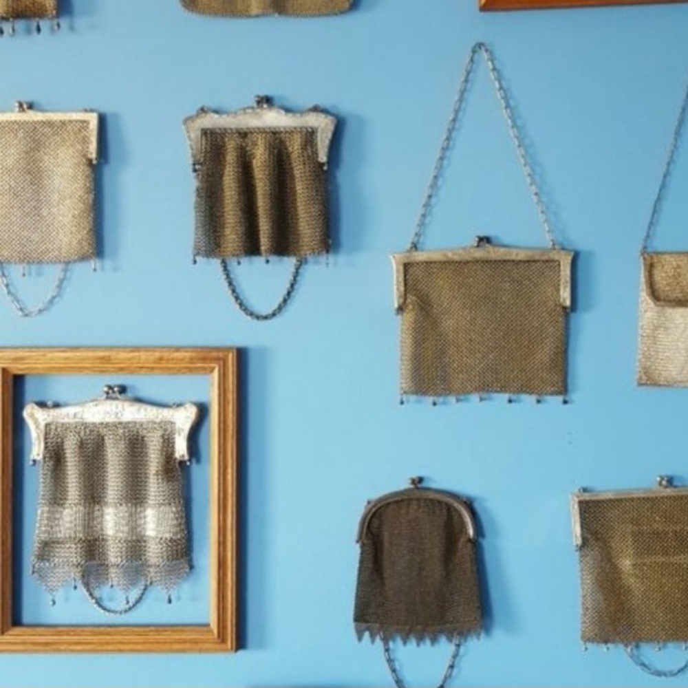 Happening in the Present 'Monday's are killing me' sz. 1X graphic tee humor - Picture 5 of 5